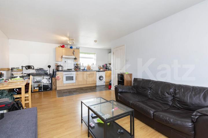 Located minutes to Stoke Newington overground and all local amenities  Windus Road, Stoke Newington